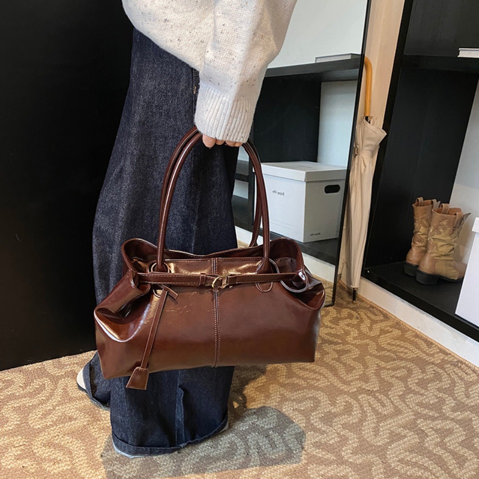 Winter Oil PU Leather Hobo Han - Leather Workshop 评论和价格